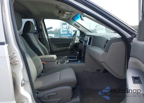 2010 Jeep Grand Cherokee Laredo from USA, damaged, VIN 1J4PR4GK0AC151207